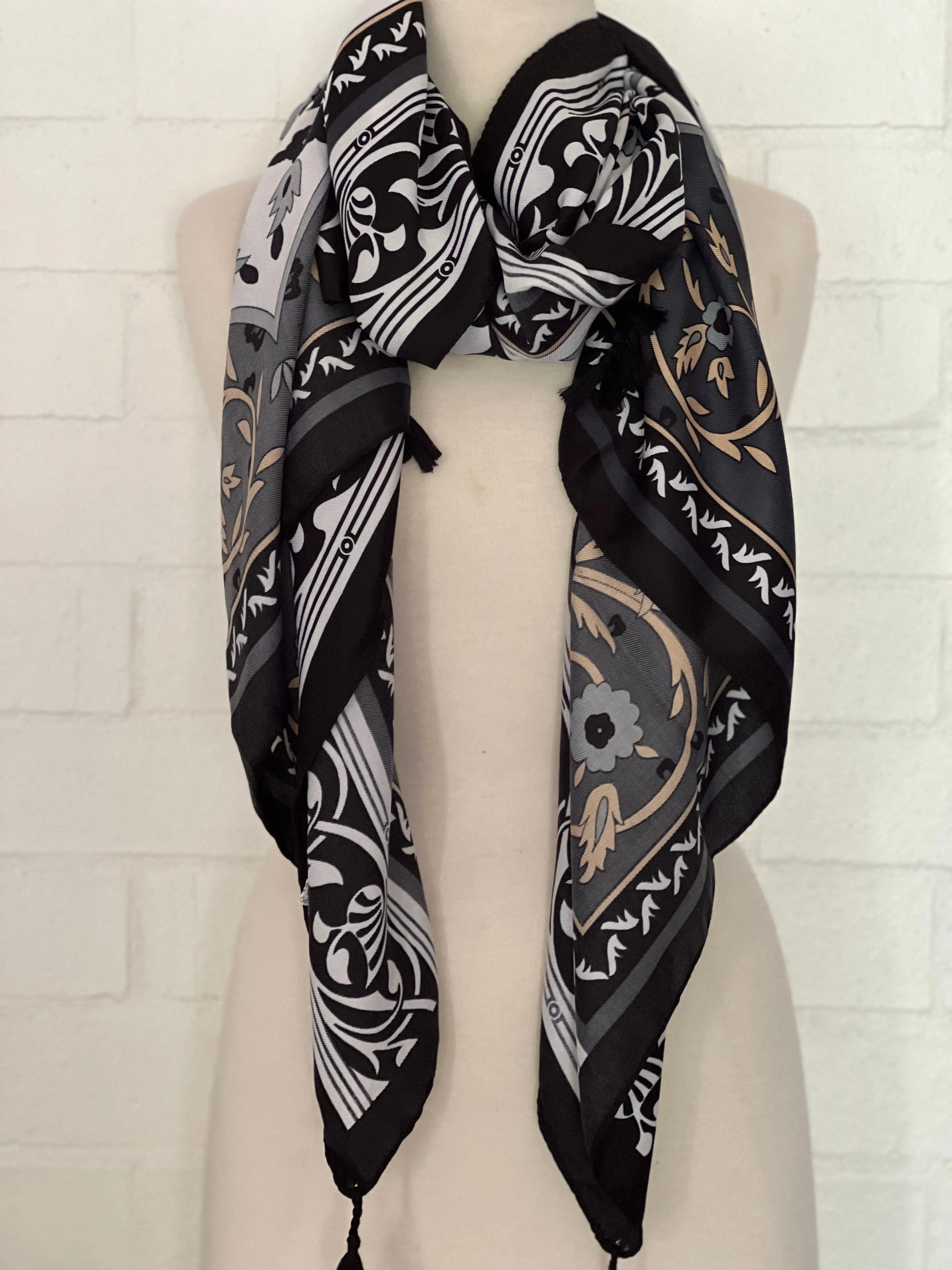 💥 Black Gold Floral Print Scarf Shawl