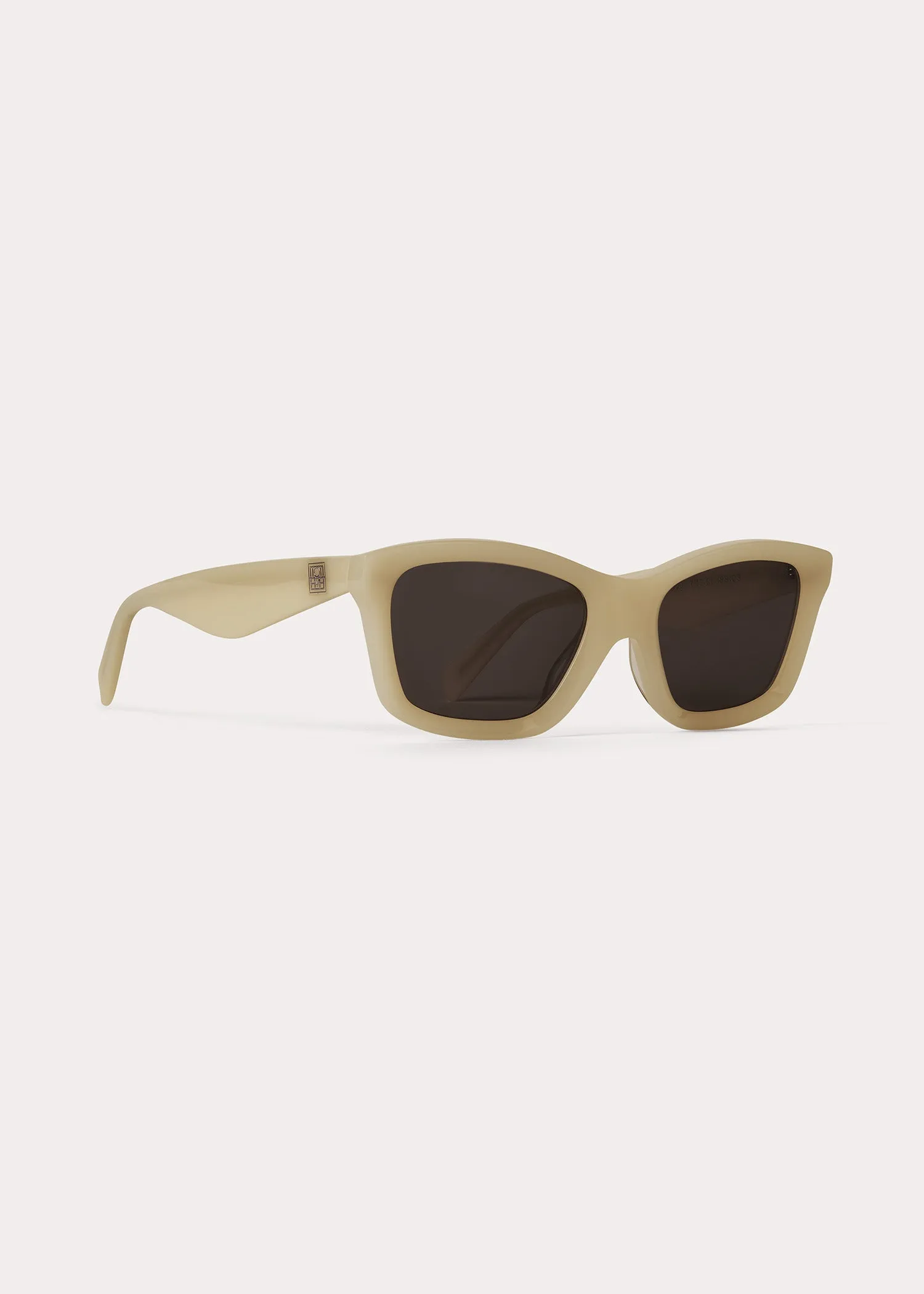 Classic sunglasses bone