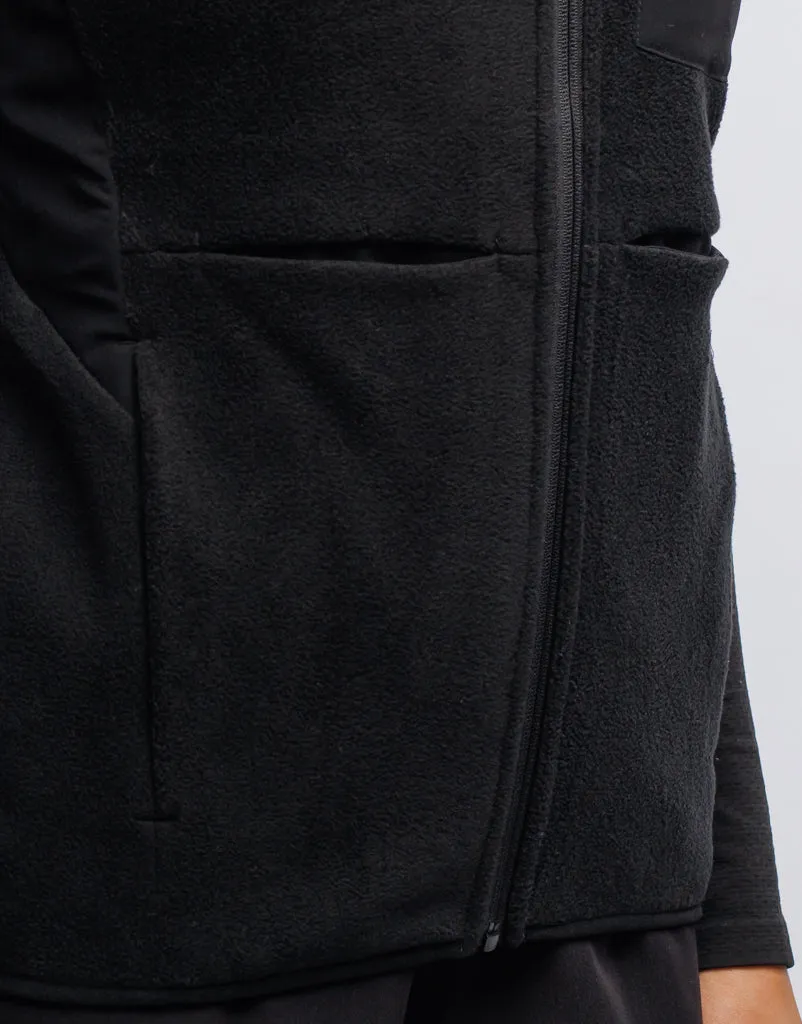 Essential Fleece Vest - Black