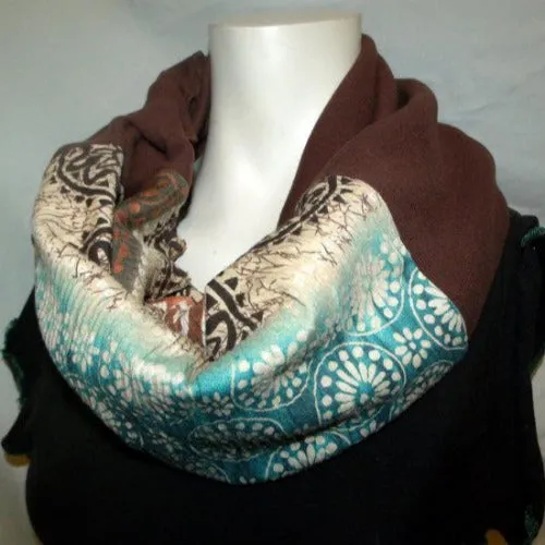 Falling Feathers on Cream Eternity Scarf