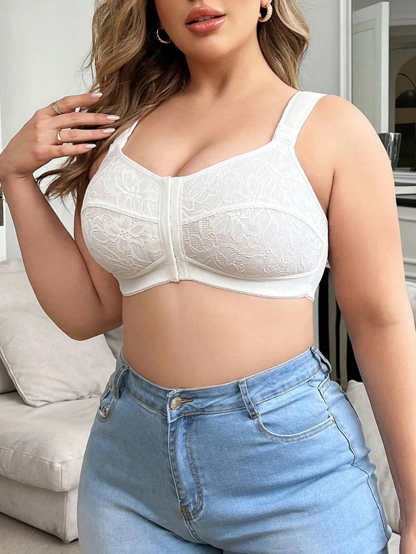 Front Closure Plus-Size Lace Lingerie (Wedding Season)