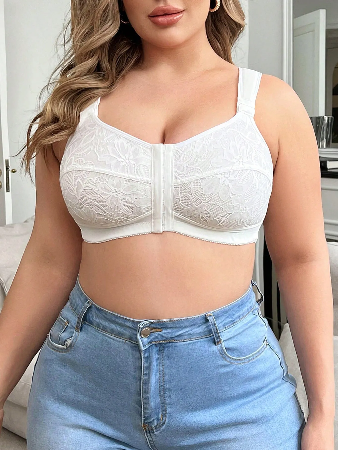 Front Closure Plus-Size Lace Lingerie (Wedding Season)