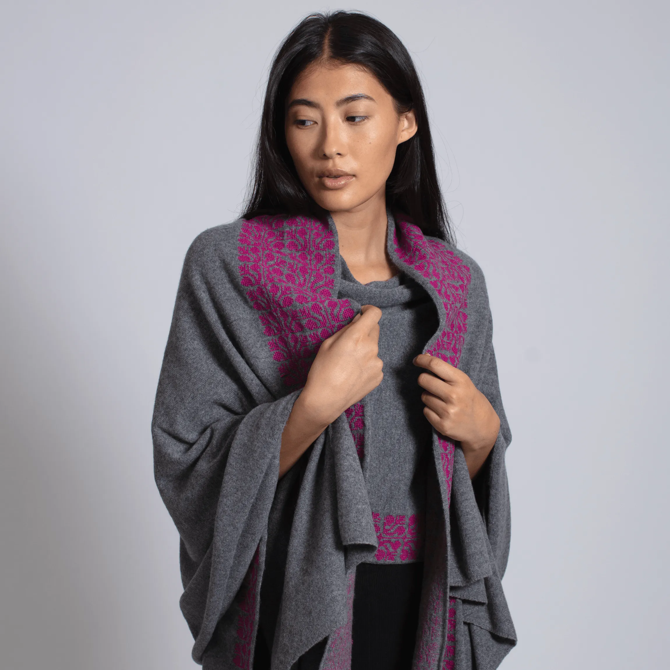 GRAY CASHMERE PONCHO