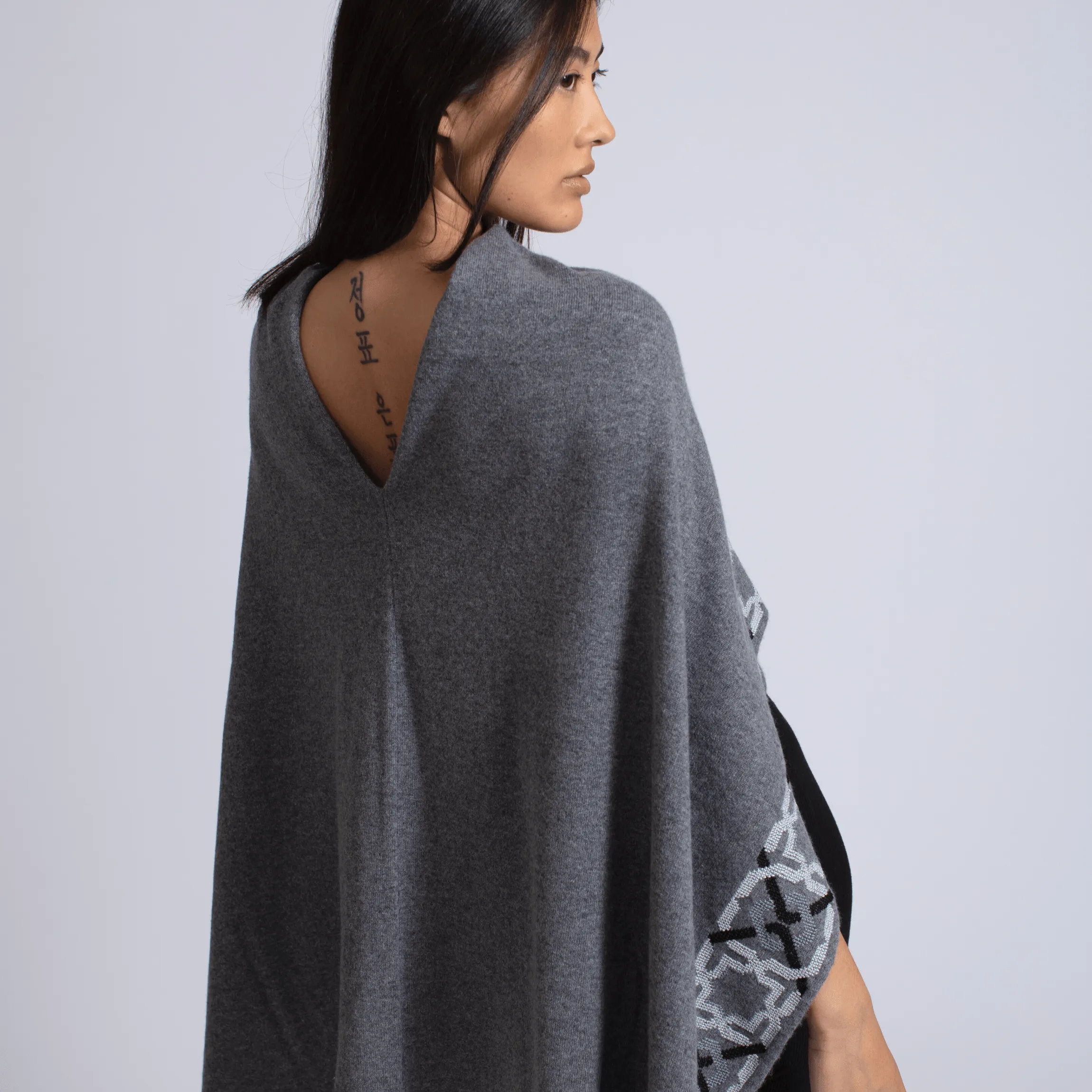 GRAY CASHMERE PONCHO