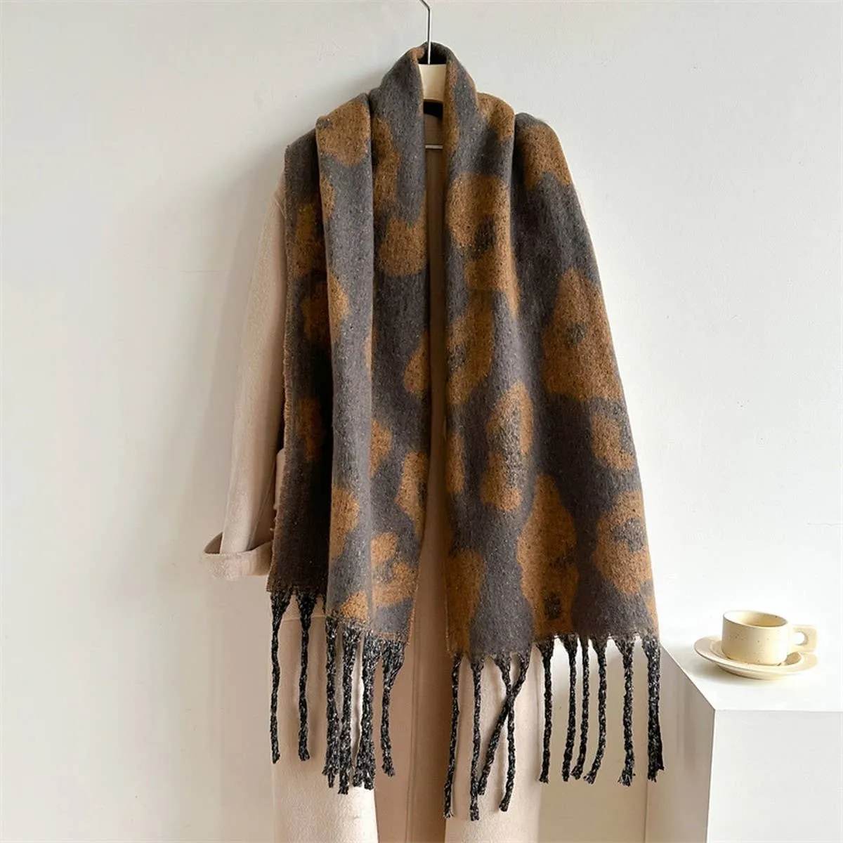 Leopard Jacquard Scarf - Green