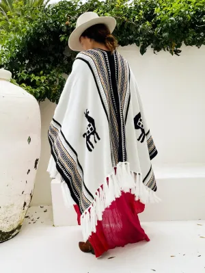 LLAMA PONCHO SHAWL BONE O/S