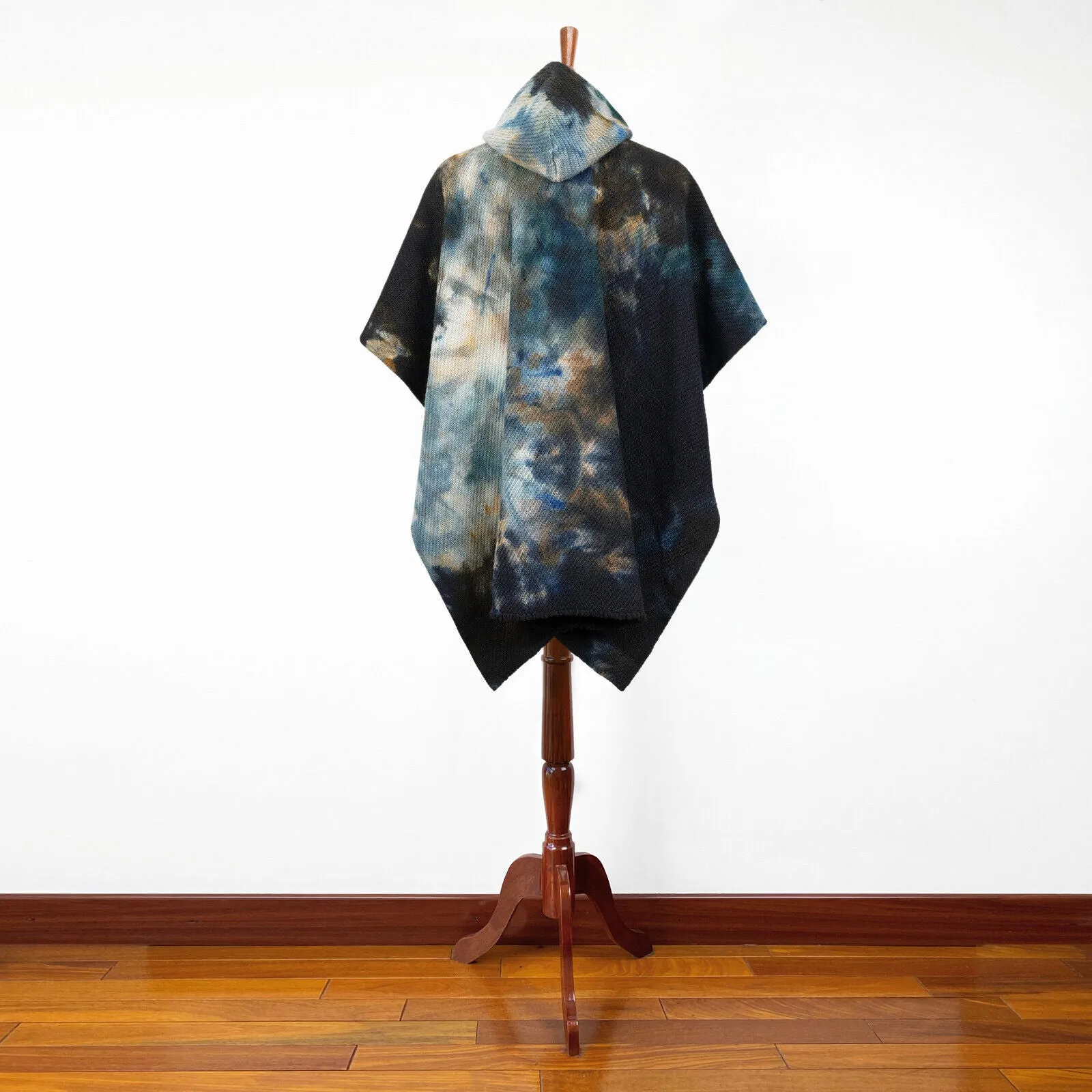 Lubushcu - Llama Wool Unisex South American Handwoven Hooded Poncho - smoke camo abstract pattern