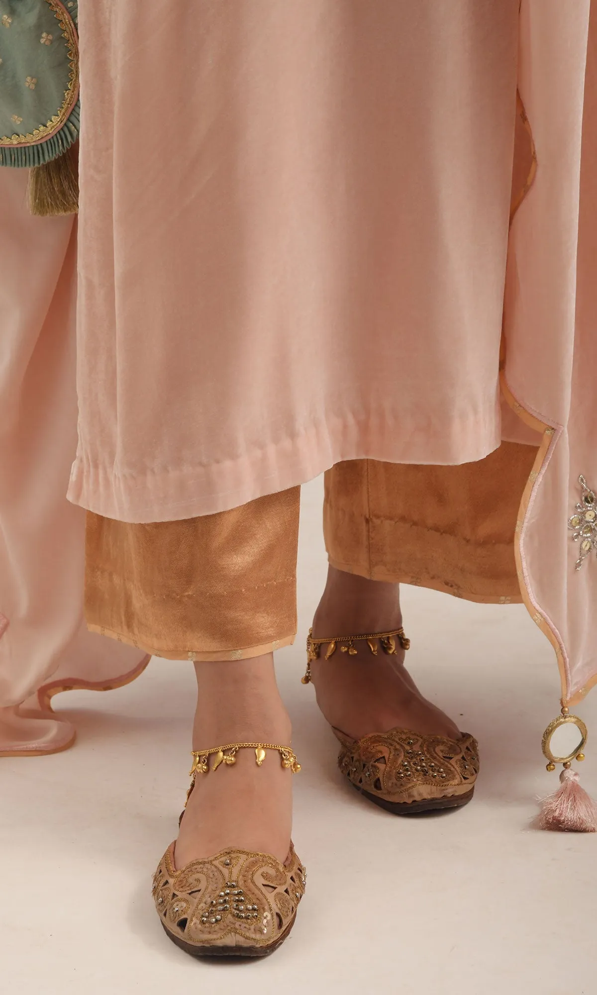 Makhmalee Soft Pink silk Velvet kurta with palazzo and shawl RTS