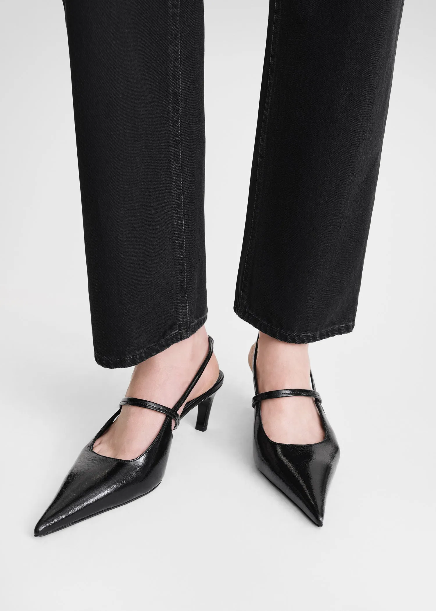 Sharp patent slingbacks black