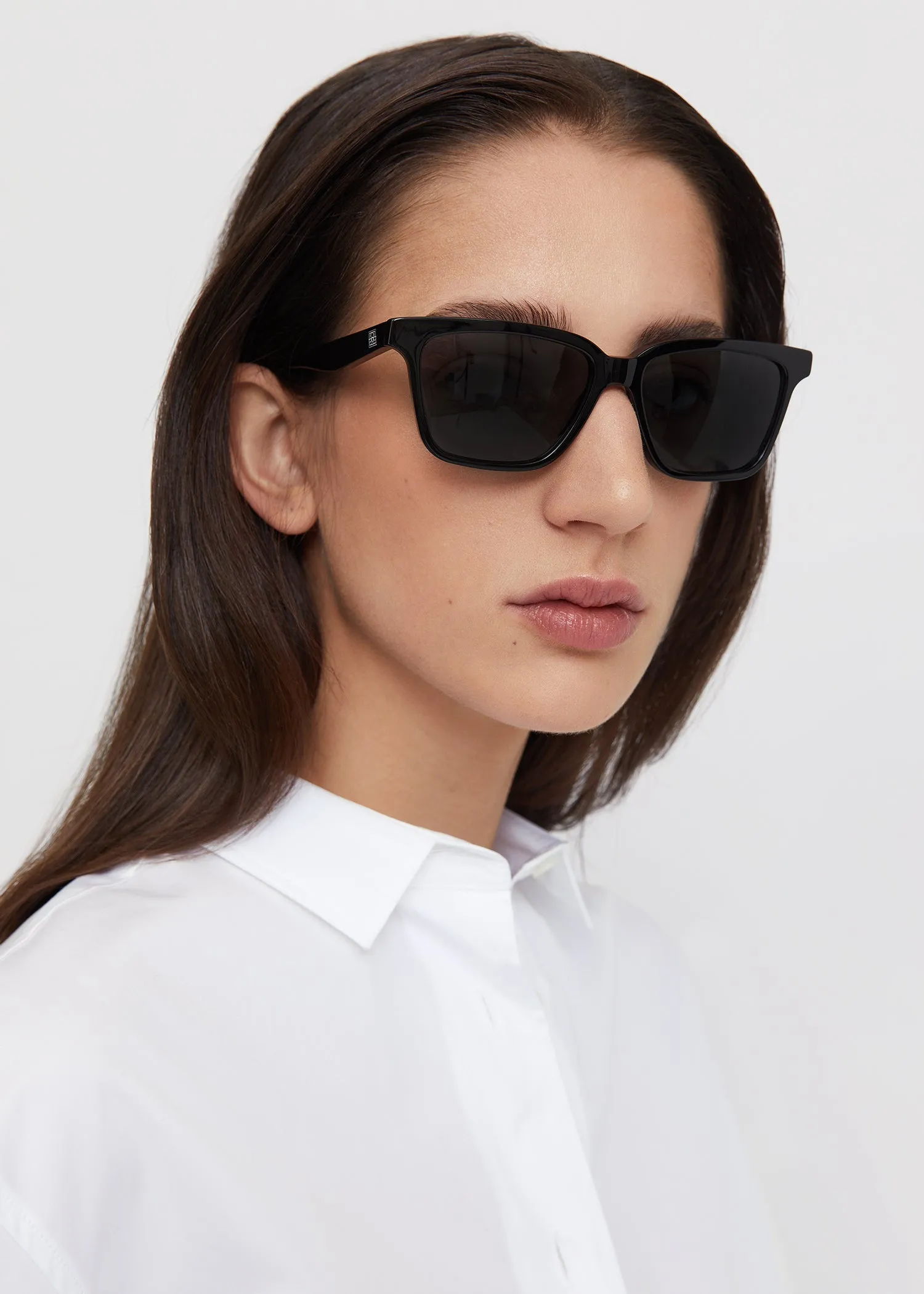 Square sunglasses black