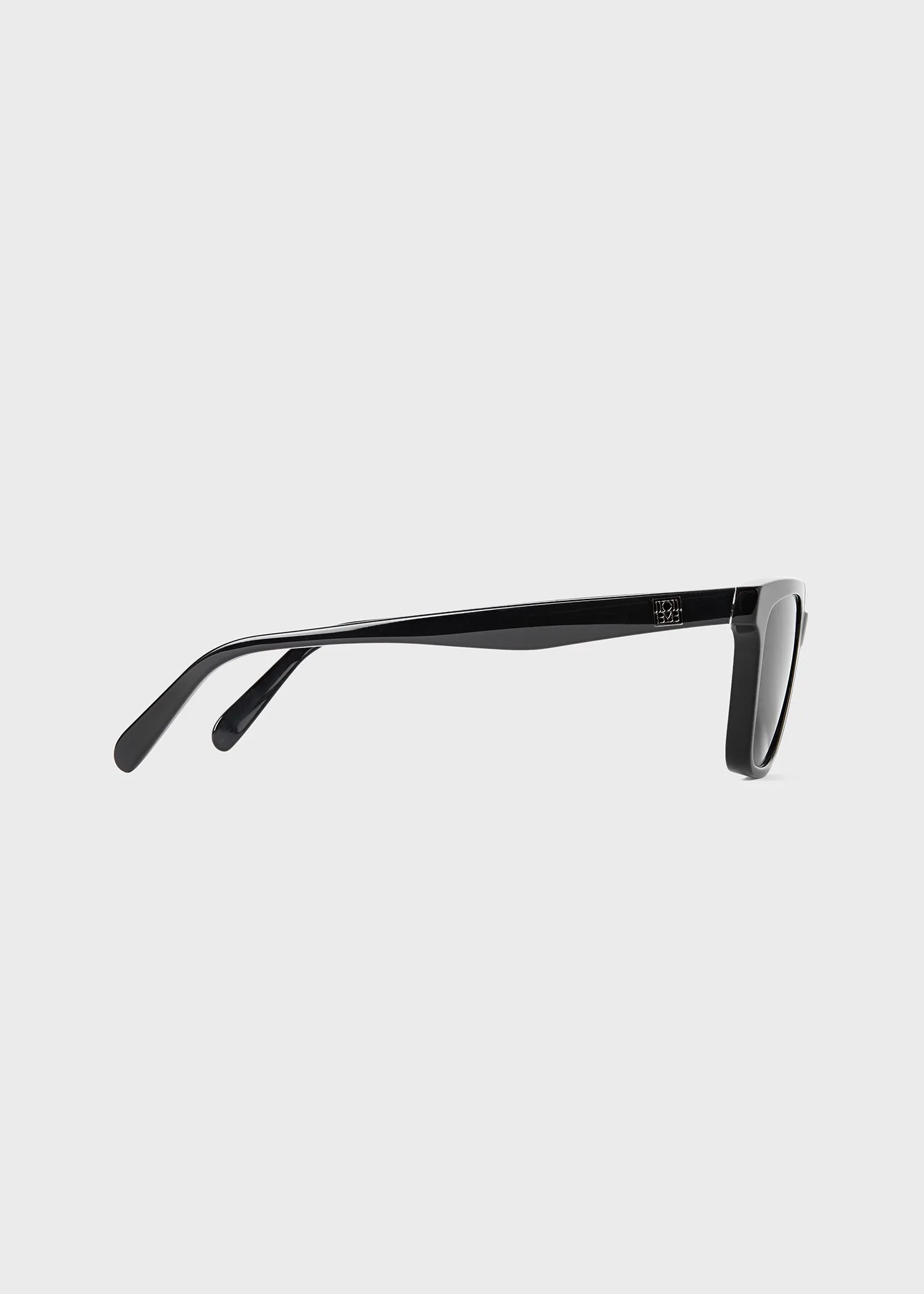 Square sunglasses black