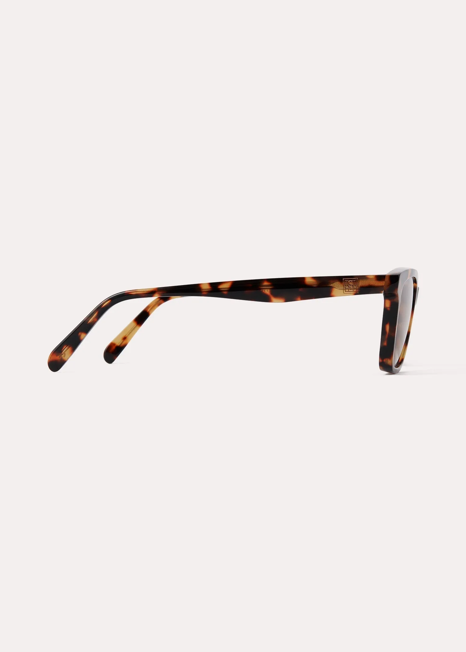 Square sunglasses tortoise