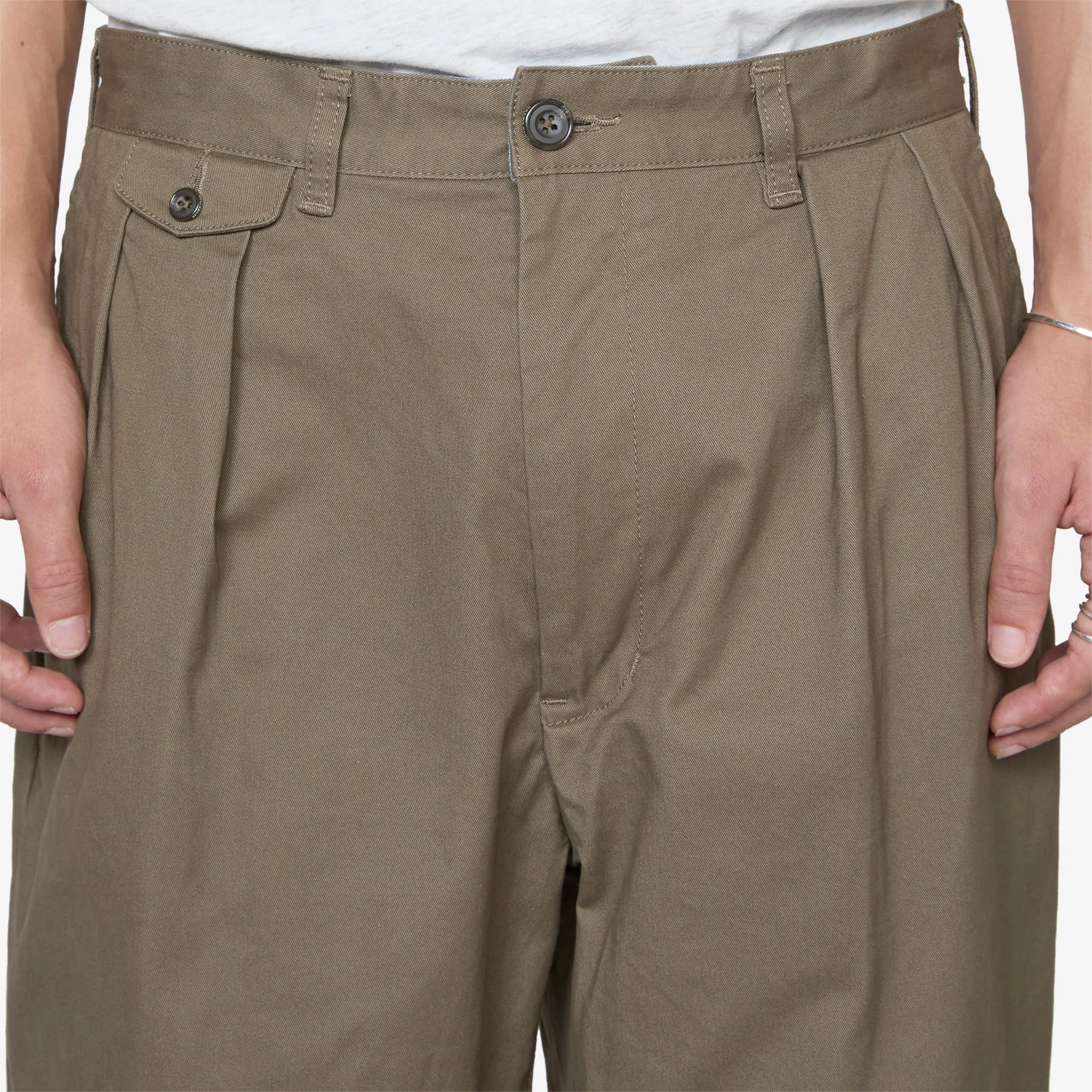 Two Pleats Twill Chino Olive