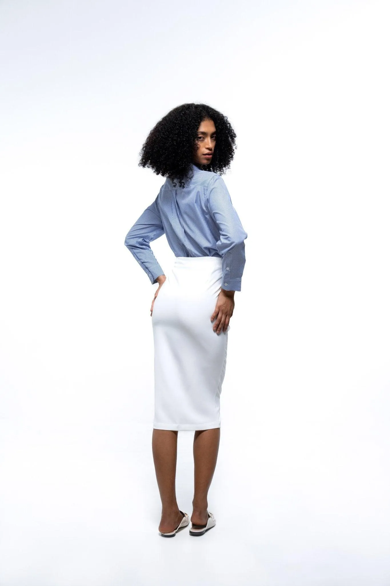 WHITE KNEE LENGTH PENCIL SKIRT WITH POCKETS